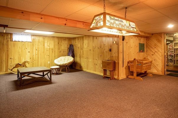 Interior, Pendant Lights, Recessed Lighting, Wooden Walls