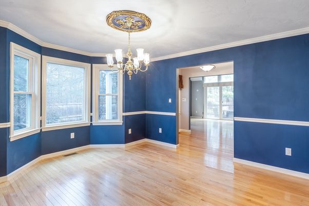 Chandelier, Empty room, Interior, Wood Texture Flooring