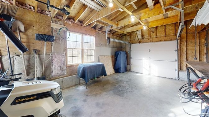 Garage, Interior, Wooden Beams, Wooden Walls