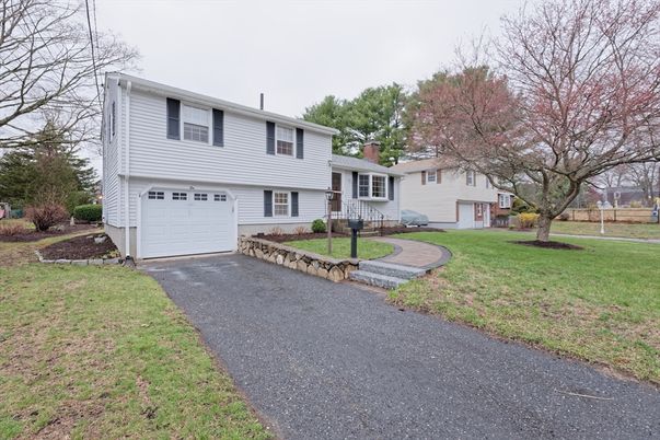 Attached, Backyard, Exterior, Facade, Split Level