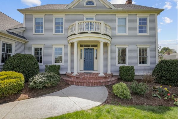 Exterior, Facade, Georgian