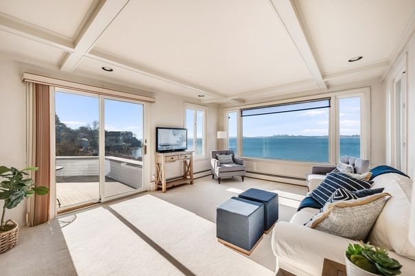 Interior, Living room, Recessed Lighting, Water