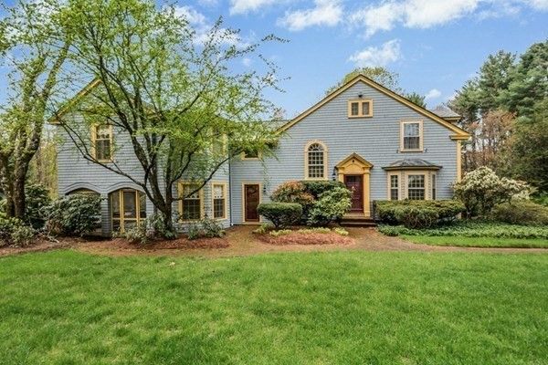 Backyard, Exterior, Facade, Queen Anne Victorian