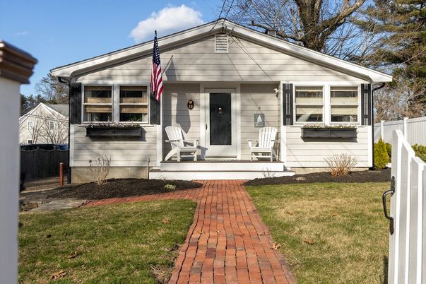 Exterior, Facade, American Craftsman