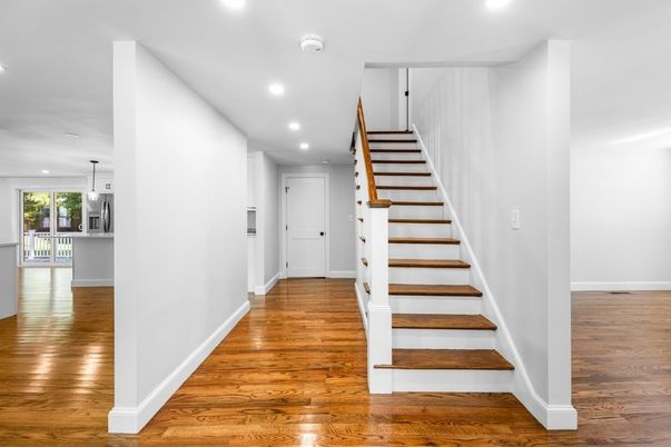 Interior, Pendant Lights, Recessed Lighting, Wood Texture Flooring