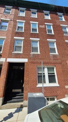 Exterior, Facade, Brick Facade, Rowhouse