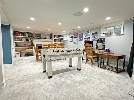 Game Room, Interior, Recessed Lighting