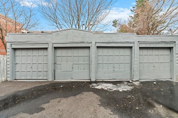 Detached Garage, Exterior
