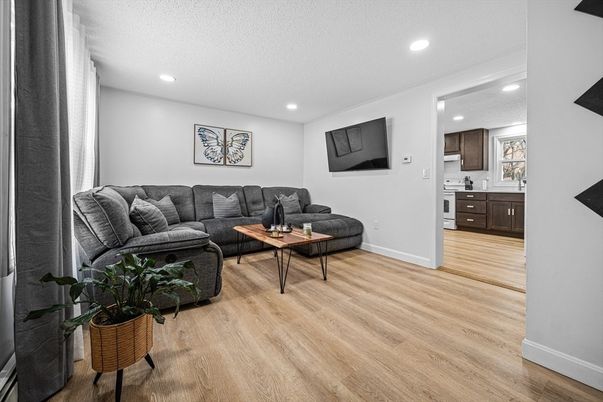 Interior, Living room, Recessed Lighting, Wood Texture Flooring