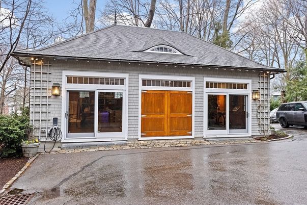 Exterior, Facade, Cape Cod