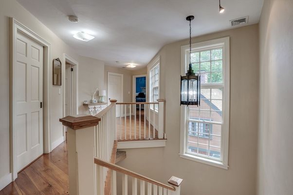 Interior, Pendant Lights, Wood Texture Flooring