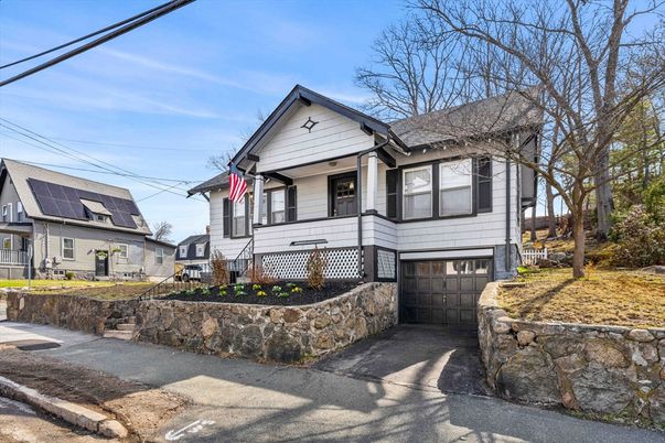 Attached, Exterior, Facade, Solar Panels, Queen Anne Victorian