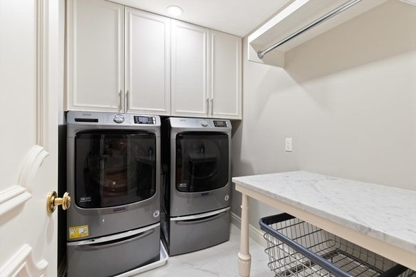 Interior, Marble, Recessed Lighting, Washer