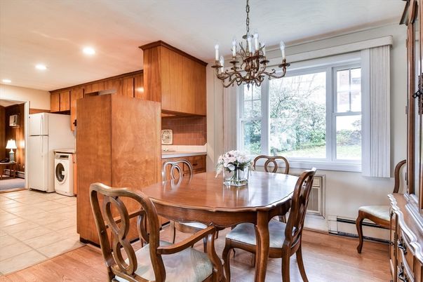 Chandelier, Dining room, Interior, Kitchen, Recessed Lighting, Washer, Wood Texture Flooring