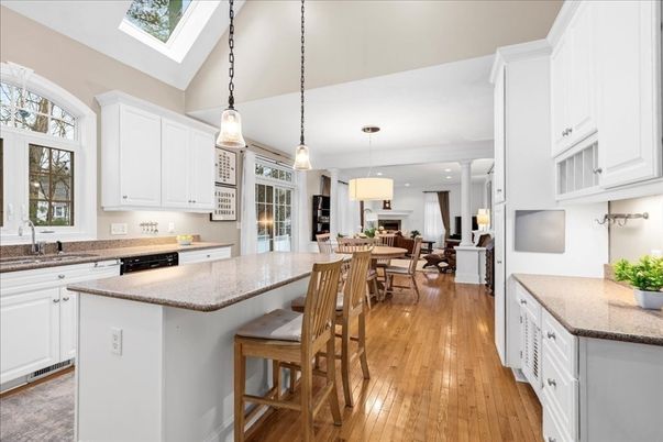 Dining room, Interior, Kitchen, Pendant Lights, Recessed Lighting, Wood Texture Flooring