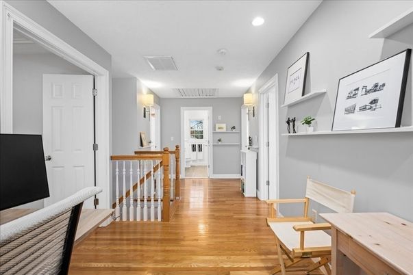 Interior, Recessed Lighting, Wood Texture Flooring