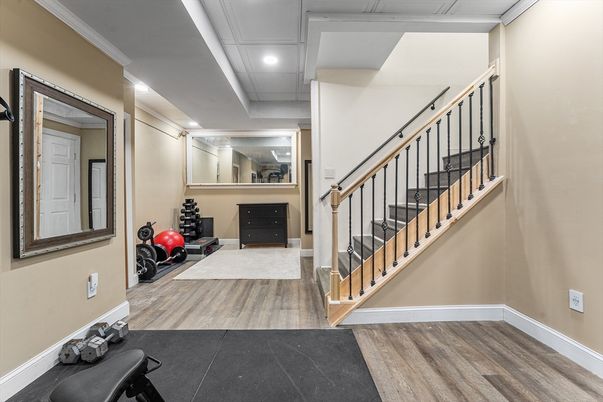 Interior, Recessed Lighting, Wood Texture Flooring