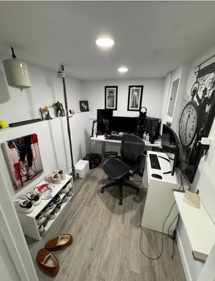 Home Office, Interior, Recessed Lighting, Wood Texture Flooring