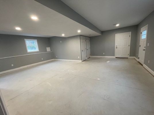 Empty room, Interior, Recessed Lighting