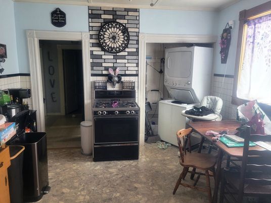 Dining room, Interior, Kitchen, Stone Walls, Utility Closets, Washer
