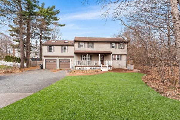 Attached, Exterior, Facade, Raised Ranch