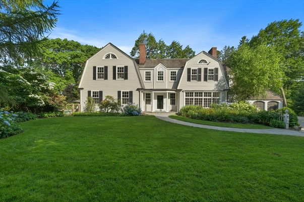 Backyard, Exterior, Facade, Farmhouse