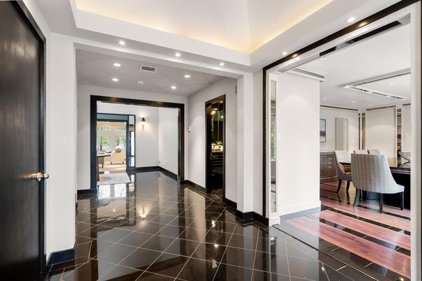Dining room, Interior, Recessed Lighting