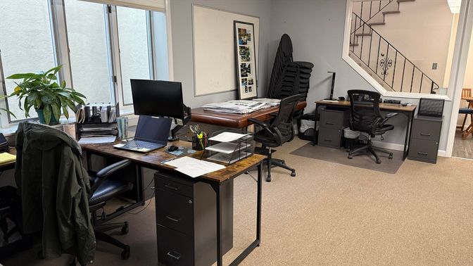Home Office, Interior