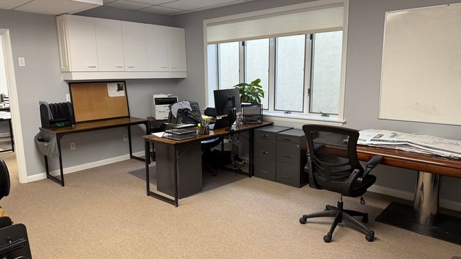 Home Office, Interior