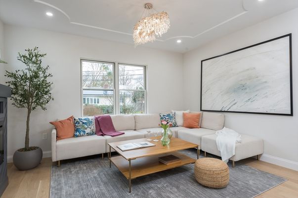 Chandelier, Interior, Living room, Recessed Lighting, Wood Texture Flooring