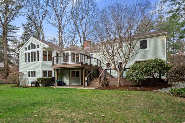Backyard, Exterior, Facade, Queen Anne Victorian