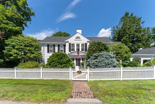 Backyard, Exterior, Facade, Georgian
