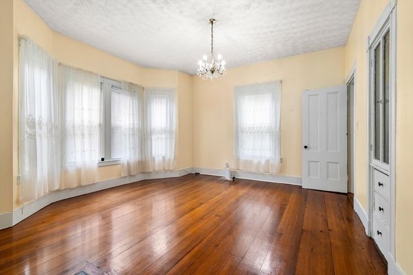 Chandelier, Empty room, Interior, Wood Texture Flooring