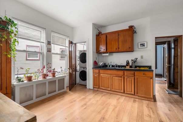 Interior, Kitchen, Washer, Wood Texture Flooring