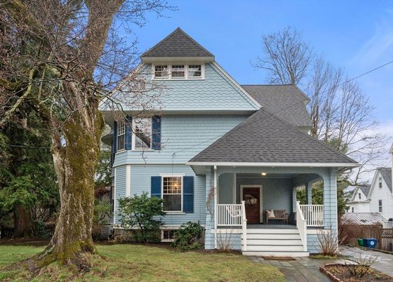 Exterior, Facade, Queen Anne Victorian