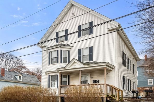 Exterior, Facade, Queen Anne Victorian