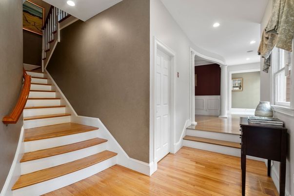 Interior, Recessed Lighting, Wood Texture Flooring
