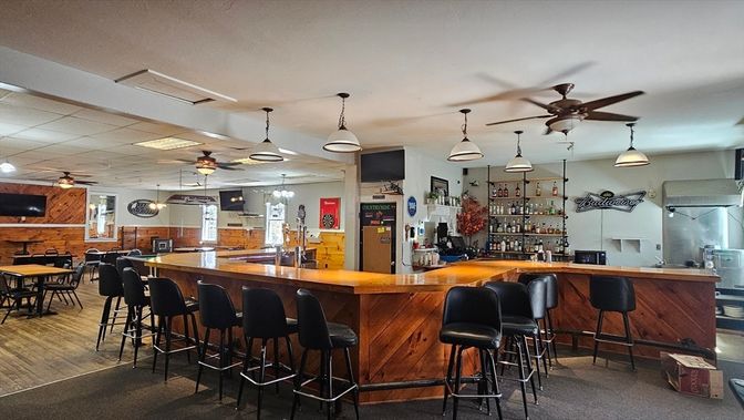 Interior, Pendant Lights, Wood Texture Flooring