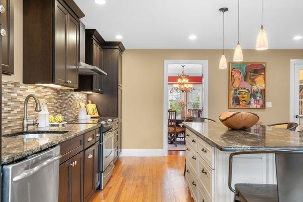 Chandelier, Dining room, Interior, Kitchen, Pendant Lights, Recessed Lighting, Stainless Steel Appliances, Wood Texture Flooring