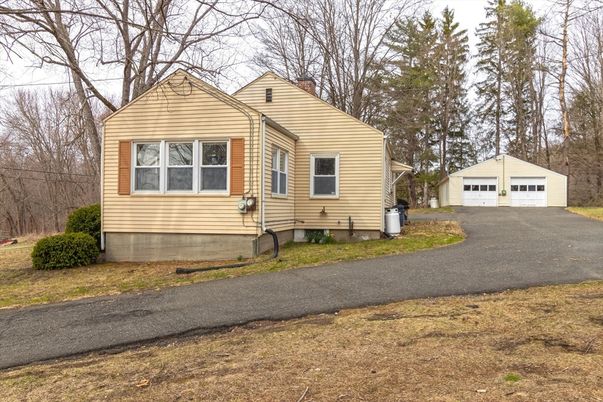 Detached Garage, Exterior