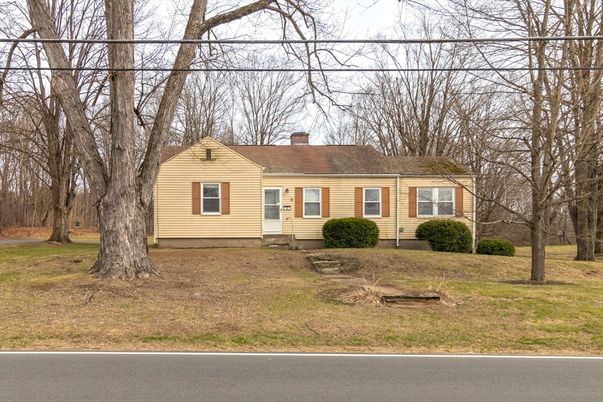 Exterior, Facade, Cape Cod