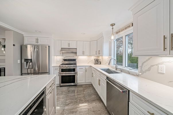 Interior, Kitchen, Pendant Lights, Stainless Steel Appliances