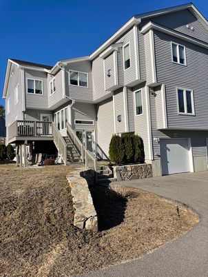 Attached, Exterior, Facade, Rowhouse