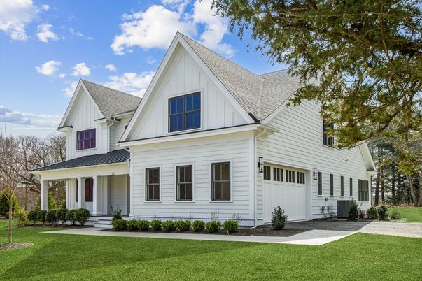 Attached, Exterior, Facade, Farmhouse