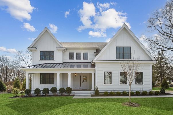 Exterior, Facade, Farmhouse