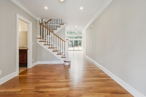 Interior, Recessed Lighting, Wood Texture Flooring