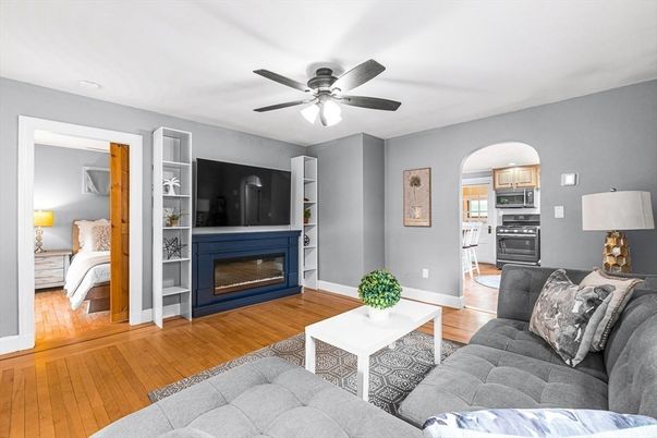 Bedroom, Fireplace, Interior, Kitchen, Living room, Stainless Steel Appliances, Wood Texture Flooring