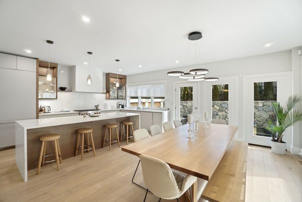 Dining room, Interior, Kitchen, Pendant Lights, Recessed Lighting, Stainless Steel Appliances, Wood Texture Flooring