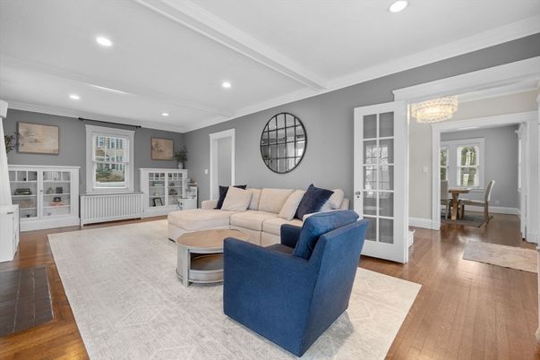 Chandelier, Dining room, Interior, Living room, Recessed Lighting, Wood Texture Flooring