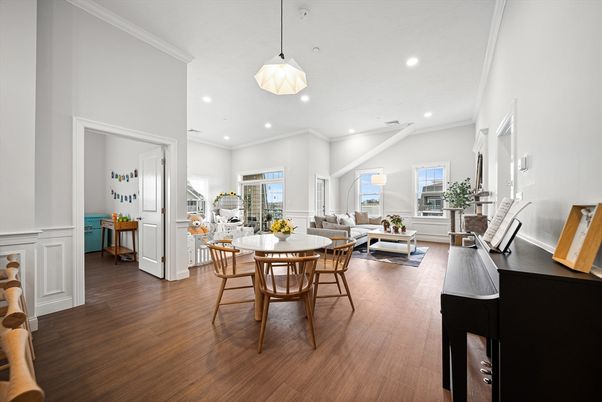 Dining room, Interior, Living room, Pendant Lights, Recessed Lighting, Wood Texture Flooring